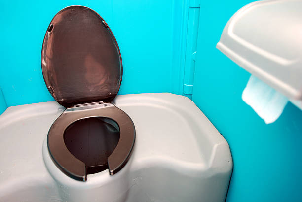 Porta potty rental for outdoor events in Alma, NE