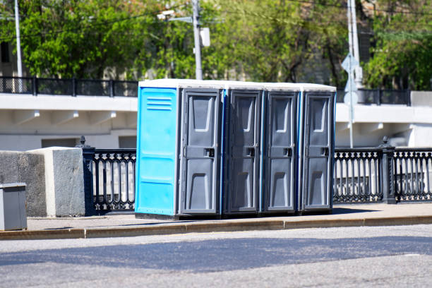 Best Porta potty delivery and setup  in Alma, NE